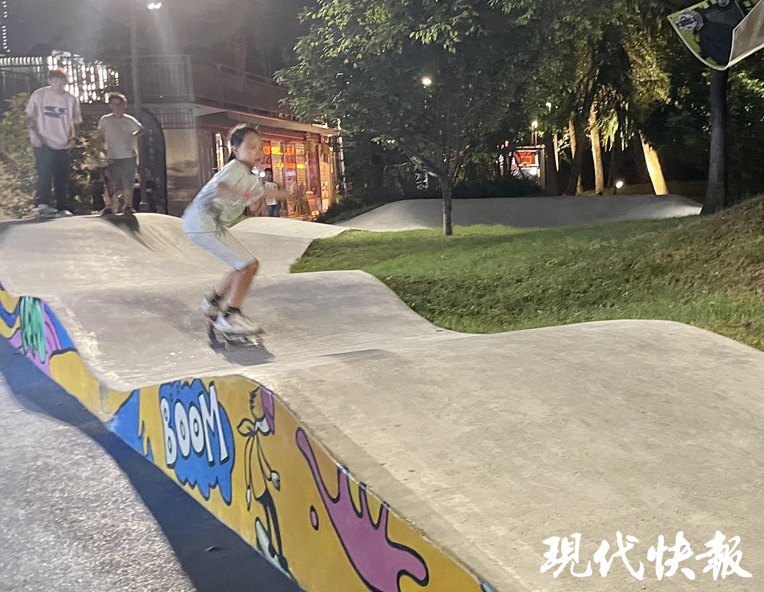 Bsports必一体育文脉华章｜奥运刮起“潮玩”风体育文明的年青态表达(图4)